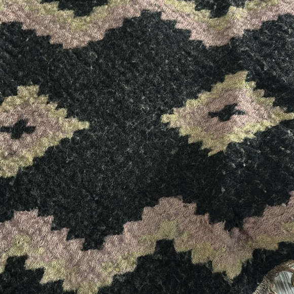 Wilfred Aritzia Merino Wool Triangle Scarf - Picture 7 of 7